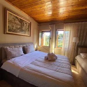 Gasthuis Marko's House, Gjirokastër